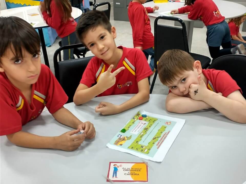 Jogos Inteligentes Enigma Educacional Chapeuzinho Vermelho +4 Anos