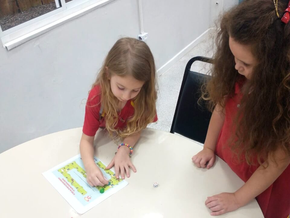 Jogos Inteligentes Enigma Educacional Chapeuzinho Vermelho +4 Anos